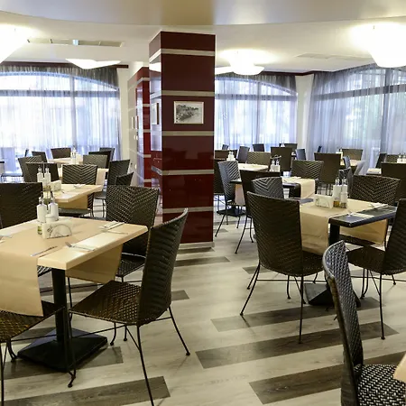 酒店 Tarsis Club & Aquapark 4*