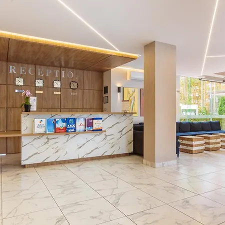 酒店 Tarsis Club & Aquapark 阳光海滩