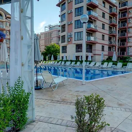Tarsis Club & Aquapark 4* Sluneční pobřeží