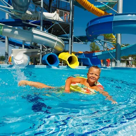 Tarsis Club & Aquapark Aparthotel Sluneční pobřeží