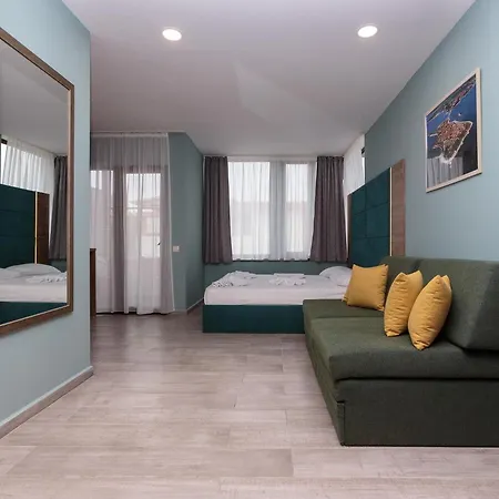 Tarsis Club & Aquapark 4* Sluneční pobřeží
