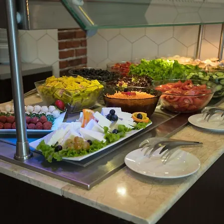 Tarsis Club & Aquapark Aparthotel 4*