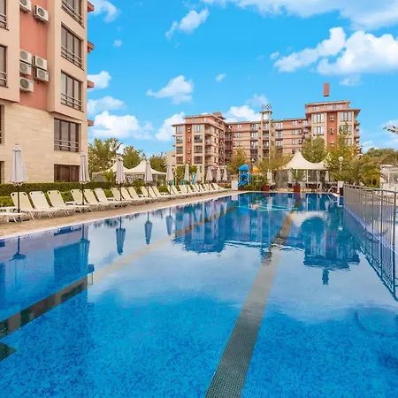 Tarsis Club & Aquapark 4* Sluneční pobřeží