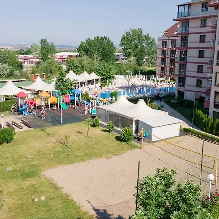 מלון Tarsis Club & Aquapark