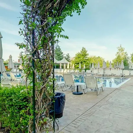 מלון Tarsis Club & Aquapark