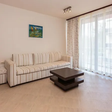 Aparthotel Tarsis Club & Aquapark
