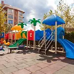 Tarsis Club & Aquapark فندق ساني بيتش