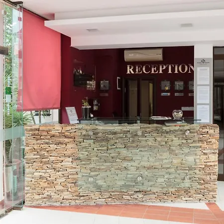 Tarsis Club & Aquapark Otel 4*